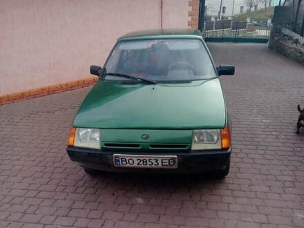 ЗАЗ 1102 Таврія 2003 у Тернополі на Automoto.ua Зелений ЗАЗ 1102 Таврія, об'ємом двигуна 1.2 л та пробігом 65 тис. км за 1000 $, фото 1 на Automoto.ua