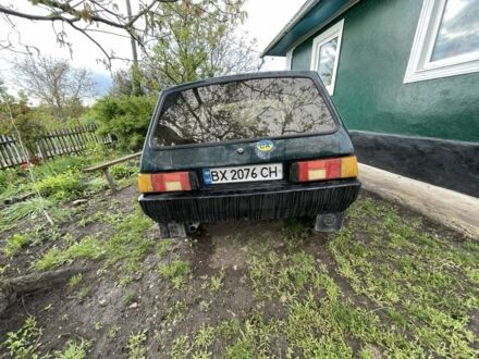 ЗАЗ 1102 Таврія 2004 у Каменце-Подольском на Automoto.ua Зелений ЗАЗ 1102 Таврія, об'ємом двигуна 1.2 л та пробігом 114 тис. км за 942 $, фото 1 на Automoto.ua