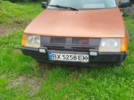 ЗАЗ 1102 Таврія 1990 у Хмельницькому на Automoto.ua Помаранчевий ЗАЗ 1102 Таврія, об'ємом двигуна 0 л та пробігом 100 тис. км за 15000 $, фото 1 на Automoto.ua