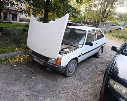Белый ЗАЗ 1102 Таврия-Нова, объемом двигателя 1 л и пробегом 200 тыс. км за 800 $, фото 1 на Automoto.ua