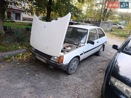 Белый ЗАЗ 1102 Таврія-Нова, объемом двигателя 1 л и пробегом 200 тыс. км за 800 $, фото 1 на Automoto.ua