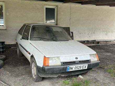 ЗАЗ 1102 Таврия-Нова 2000 в Дубно на Automoto.ua Белый ЗАЗ 1102 Таврия-Нова, объемом двигателя 1.1 л и пробегом 127 тыс. км за 267 $, фото 1 на Automoto.ua