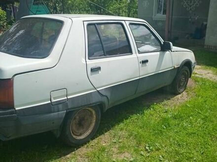 ЗАЗ 1102 Таврія-Нова 2000 в Дрогобыче на Automoto.ua Белый ЗАЗ 1102 Таврія-Нова, объемом двигателя 1.2 л и пробегом 139 тыс. км за 600 $, фото 1 на Automoto.ua