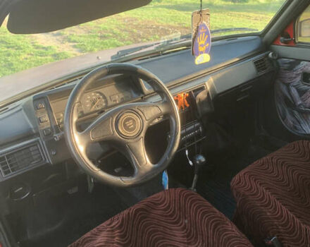 Красный ЗАЗ 1102 Таврія-Нова, объемом двигателя 1.1 л и пробегом 160 тыс. км за 800 $, фото 32 на Automoto.ua