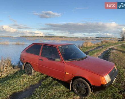 Красный ЗАЗ 1102 Таврія-Нова, объемом двигателя 1.1 л и пробегом 160 тыс. км за 800 $, фото 4 на Automoto.ua