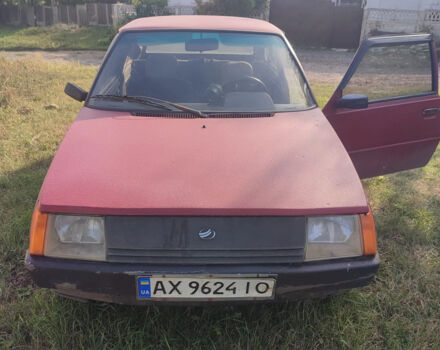 Красный ЗАЗ 1102 Таврия-Нова, объемом двигателя 1.1 л и пробегом 500 тыс. км за 680 $, фото 3 на Automoto.ua