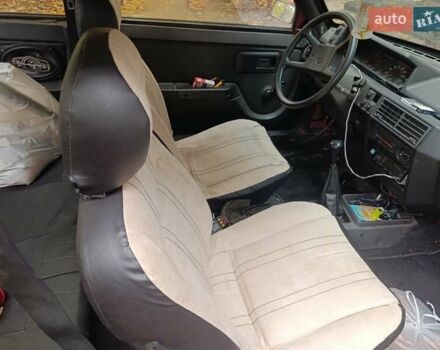 Красный ЗАЗ 1102 Таврія-Нова, объемом двигателя 1.1 л и пробегом 70 тыс. км за 832 $, фото 5 на Automoto.ua