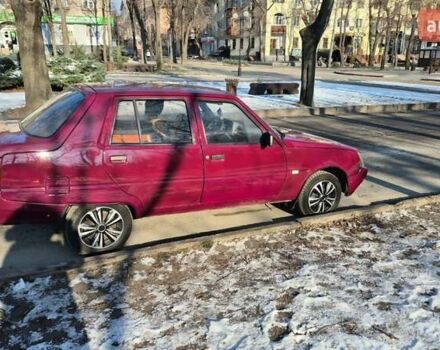 Красный ЗАЗ 1102 Таврія-Нова, объемом двигателя 1.2 л и пробегом 300 тыс. км за 800 $, фото 3 на Automoto.ua