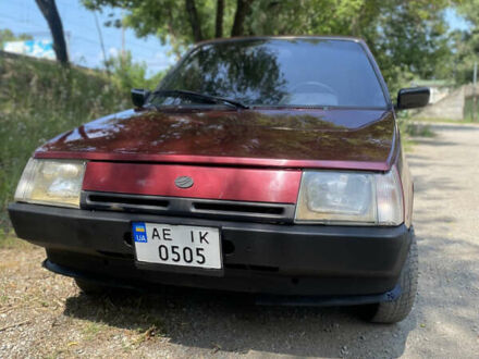 ЗАЗ 1102 Таврія-Нова 1998 у Дніпро (Дніпропетровську) на Automoto.ua Червоний ЗАЗ 1102 Таврія-Нова, об'ємом двигуна 1.1 л та пробігом 114 тис. км за 1150 $, фото 1 на Automoto.ua
