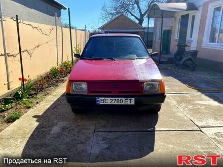 ЗАЗ 1102 Таврия-Нова 2003 у Вознесенске на Automoto.ua Червоний ЗАЗ 1102 Таврия-Нова, об'ємом двигуна 1.2 л та пробігом 280 тис. км за 750 $, фото 1 на Automoto.ua