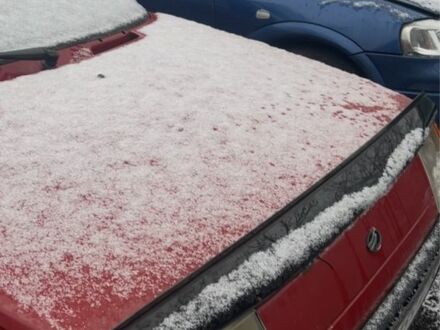 Красный ЗАЗ 1102 Таврия-Нова, объемом двигателя 1.1 л и пробегом 210 тыс. км за 650 $, фото 1 на Automoto.ua