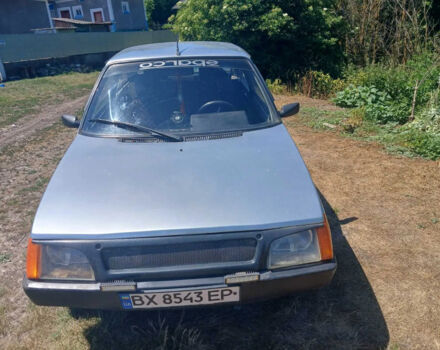 ЗАЗ 1102 Таврия-Нова 2004 у Каменце-Подольском на Automoto.ua Сірий ЗАЗ 1102 Таврия-Нова, об'ємом двигуна 1.2 л та пробігом 70 тис. км за 699 $, фото 2 на Automoto.ua