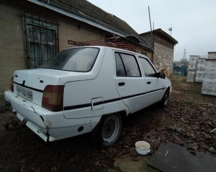 Білий ЗАЗ 1103 Славута, об'ємом двигуна 1.2 л та пробігом 300 тис. км за 381 $, фото 3 на Automoto.ua