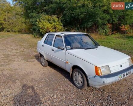 ЗАЗ 1103 Славута 2001 в Прилуках на Automoto.ua Белый ЗАЗ 1103 Славута, объемом двигателя 1.2 л и пробегом 89 тыс. км за 1200 $, фото 6 на Automoto.ua