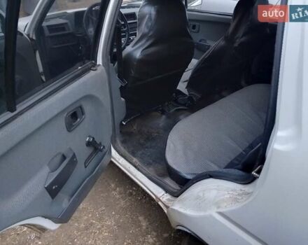 ЗАЗ 1103 Славута 2001 в Прилуках на Automoto.ua Белый ЗАЗ 1103 Славута, объемом двигателя 1.2 л и пробегом 89 тыс. км за 1200 $, фото 3 на Automoto.ua