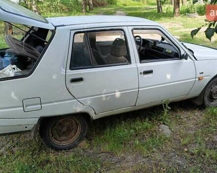 Белый ЗАЗ 1103 Славута, объемом двигателя 1.2 л и пробегом 150 тыс. км за 962 $, фото 6 на Automoto.ua