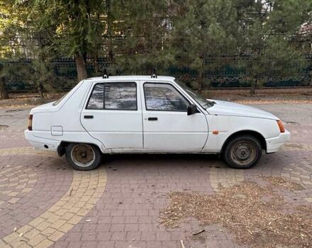 Белый ЗАЗ 1103 Славута, объемом двигателя 1.2 л и пробегом 156 тыс. км за 850 $, фото 5 на Automoto.ua