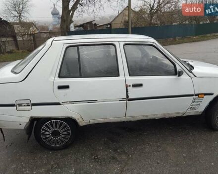 Белый ЗАЗ 1103 Славута, объемом двигателя 1.2 л и пробегом 165 тыс. км за 650 $, фото 1 на Automoto.ua