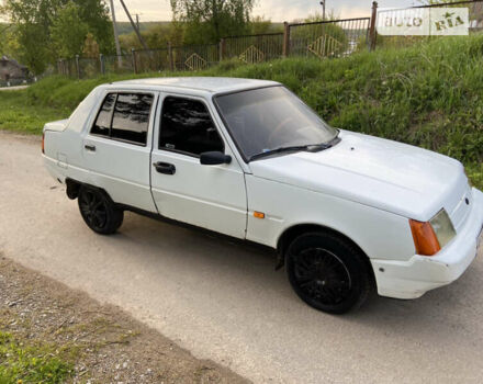 Белый ЗАЗ 1103 Славута, объемом двигателя 1.2 л и пробегом 250 тыс. км за 550 $, фото 2 на Automoto.ua