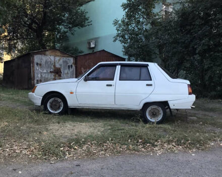 Белый ЗАЗ 1103 Славута, объемом двигателя 1.2 л и пробегом 160 тыс. км за 800 $, фото 16 на Automoto.ua