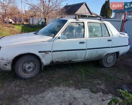 Белый ЗАЗ 1103 Славута, объемом двигателя 1.3 л и пробегом 123 тыс. км за 377 $, фото 4 на Automoto.ua