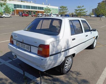 Белый ЗАЗ 1103 Славута, объемом двигателя 1.2 л и пробегом 3 тыс. км за 1400 $, фото 3 на Automoto.ua