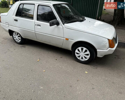 Белый ЗАЗ 1103 Славута, объемом двигателя 1.2 л и пробегом 180 тыс. км за 799 $, фото 3 на Automoto.ua