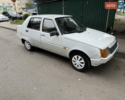 Белый ЗАЗ 1103 Славута, объемом двигателя 1.2 л и пробегом 180 тыс. км за 750 $, фото 8 на Automoto.ua