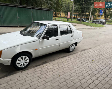 Білий ЗАЗ 1103 Славута, об'ємом двигуна 1.2 л та пробігом 180 тис. км за 790 $, фото 6 на Automoto.ua