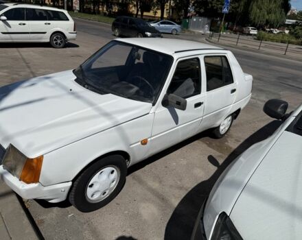 Белый ЗАЗ 1103 Славута, объемом двигателя 1.2 л и пробегом 170 тыс. км за 700 $, фото 3 на Automoto.ua