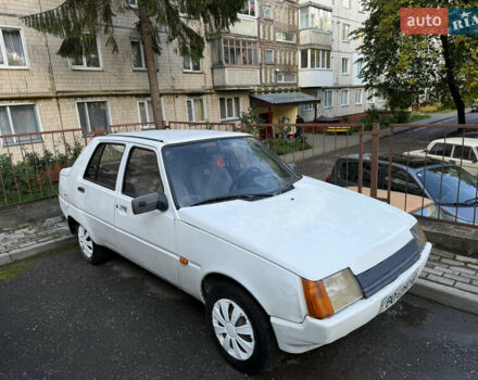 Белый ЗАЗ 1103 Славута, объемом двигателя 1.2 л и пробегом 180 тыс. км за 650 $, фото 2 на Automoto.ua