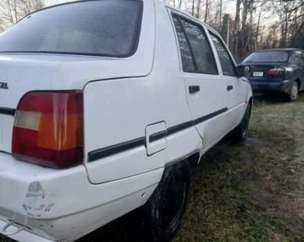 Белый ЗАЗ 1103 Славута, объемом двигателя 1.2 л и пробегом 190 тыс. км за 950 $, фото 5 на Automoto.ua