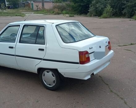 ЗАЗ 1103 Славута 2006 в Чернигове на Automoto.ua Белый ЗАЗ 1103 Славута, объемом двигателя 1.2 л и пробегом 20 тыс. км за 2000 $, фото 5 на Automoto.ua