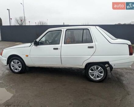 Белый ЗАЗ 1103 Славута, объемом двигателя 1.3 л и пробегом 170 тыс. км за 850 $, фото 5 на Automoto.ua