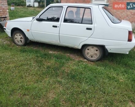 Белый ЗАЗ 1103 Славута, объемом двигателя 1.2 л и пробегом 50 тыс. км за 1500 $, фото 1 на Automoto.ua