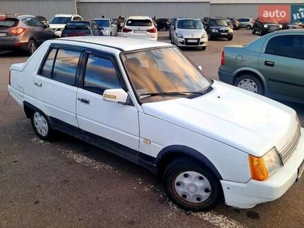 ЗАЗ 1103 Славута 2000 у Харкові на Automoto.ua Білий ЗАЗ 1103 Славута, об'ємом двигуна 1.2 л та пробігом 170 тис. км за 560 $, фото 1 на Automoto.ua