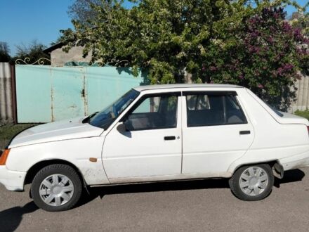 ЗАЗ 1103 Славута 2001 у Александрие на Automoto.ua Білий ЗАЗ 1103 Славута, об'ємом двигуна 1.2 л та пробігом 94 тис. км за 43000 $, фото 1 на Automoto.ua