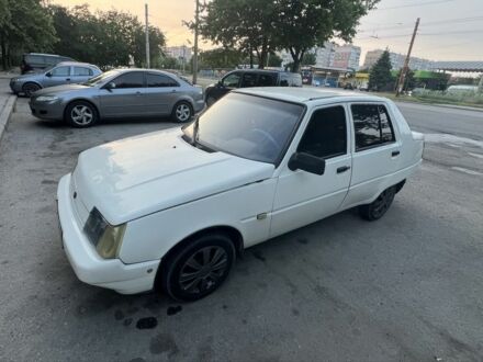 ЗАЗ 1103 Славута 2001 в Запорожье на Automoto.ua Белый ЗАЗ 1103 Славута, объемом двигателя 1.2 л и пробегом 174 тыс. км за 30000 $, фото 1 на Automoto.ua