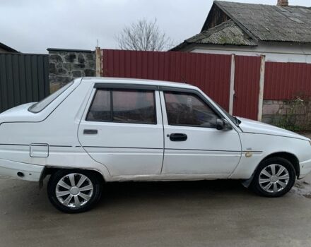 Белый ЗАЗ 1103 Славута, объемом двигателя 1.3 л и пробегом 135 тыс. км за 750 $, фото 1 на Automoto.ua