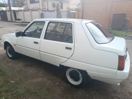 Белый ЗАЗ 1103 Славута, объемом двигателя 1.2 л и пробегом 113 тыс. км за 650 $, фото 1 на Automoto.ua