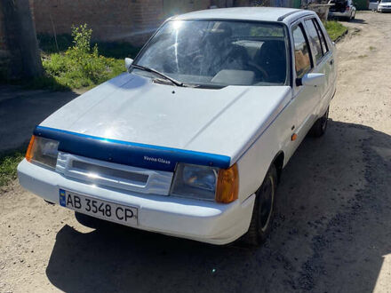 ЗАЗ 1103 Славута 2003 в Виннице на Automoto.ua Белый ЗАЗ 1103 Славута, объемом двигателя 1.2 л и пробегом 204 тыс. км за 1000 $, фото 1 на Automoto.ua