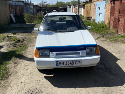 ЗАЗ 1103 Славута 2003 в Виннице на Automoto.ua Белый ЗАЗ 1103 Славута, объемом двигателя 0 л и пробегом 204 тыс. км за 933 $, фото 1 на Automoto.ua