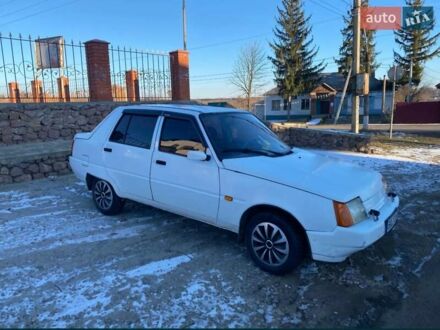 ЗАЗ 1103 Славута 2003 в Кропивницком (Кировограде) на Automoto.ua Белый ЗАЗ 1103 Славута, объемом двигателя 1.2 л и пробегом 157 тыс. км за 999 $, фото 1 на Automoto.ua