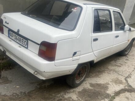 Белый ЗАЗ 1103 Славута, объемом двигателя 1.2 л и пробегом 300 тыс. км за 300 $, фото 1 на Automoto.ua