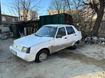 ЗАЗ 1103 Славута 2004 в Львове на Automoto.ua Белый ЗАЗ 1103 Славута, объемом двигателя 1.2 л и пробегом 110 тыс. км за 389 $, фото 1 на Automoto.ua