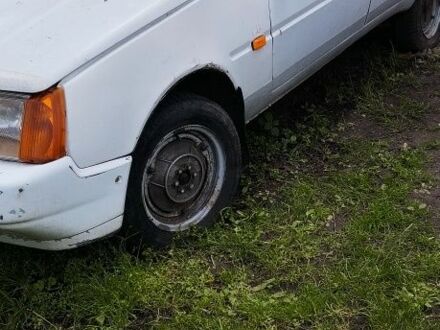 ЗАЗ 1103 Славута 2004 в Бахмаче на Automoto.ua Белый ЗАЗ 1103 Славута, объемом двигателя 1 л и пробегом 13 тыс. км за 650 $, фото 1 на Automoto.ua