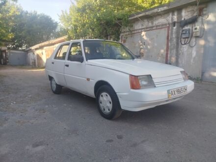 ЗАЗ 1103 Славута 2005 в Днепре (Днепропетровске) на Automoto.ua Белый ЗАЗ 1103 Славута, объемом двигателя 0 л и пробегом 130 тыс. км за 604 $, фото 1 на Automoto.ua