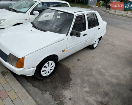 Белый ЗАЗ 1103 Славута, объемом двигателя 1.2 л и пробегом 180 тыс. км за 750 $, фото 1 на Automoto.ua