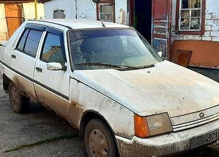 ЗАЗ 1103 Славута 2006 у Новомосковске на Automoto.ua Білий ЗАЗ 1103 Славута, об'ємом двигуна 1.2 л та пробігом 130 тис. км за 900 $, фото 1 на Automoto.ua