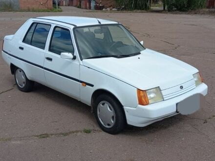 ЗАЗ 1103 Славута 2006 в Чернигове на Automoto.ua Белый ЗАЗ 1103 Славута, объемом двигателя 1.2 л и пробегом 20 тыс. км за 2000 $, фото 1 на Automoto.ua